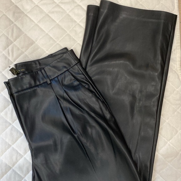 House of Harlow Pleat Pant - Picture 5 of 9